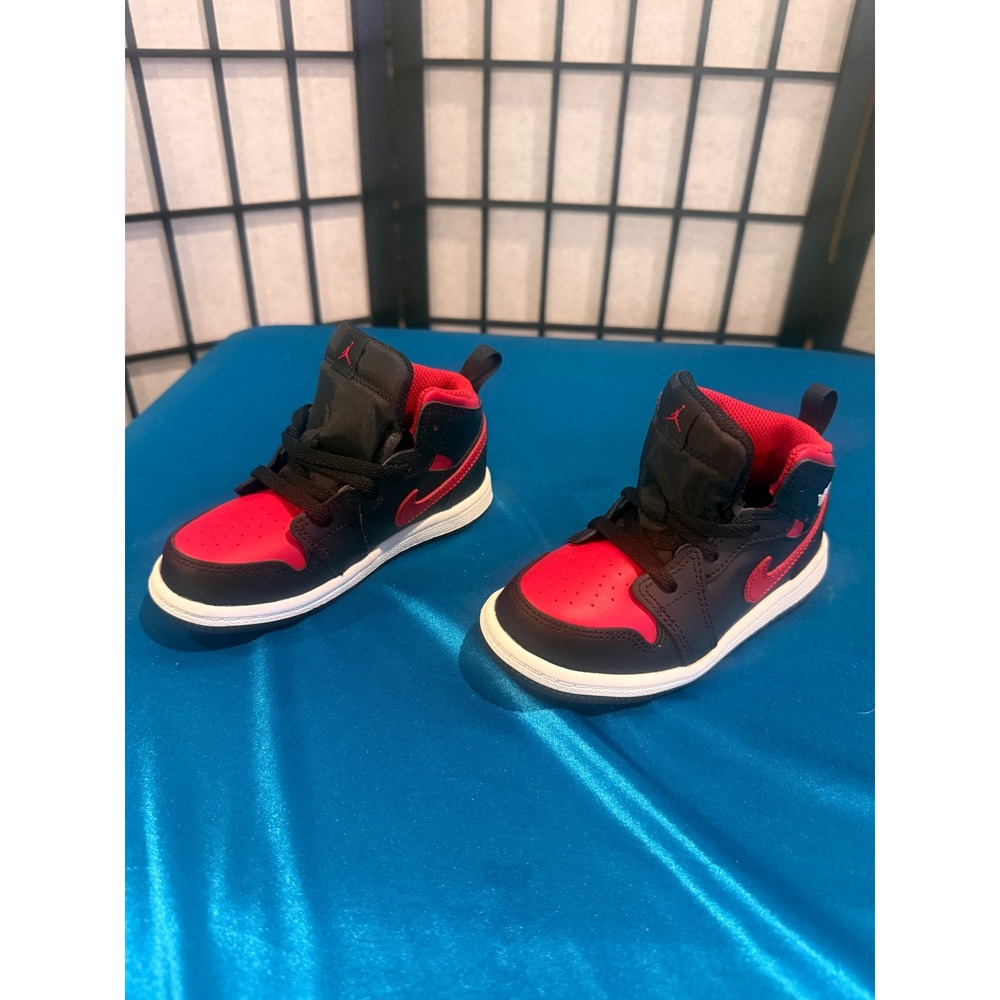 NWT Nike Air Jordan 1 Mid TD Black Gym Red White 9C Toddler Sneakers DQ8425-061